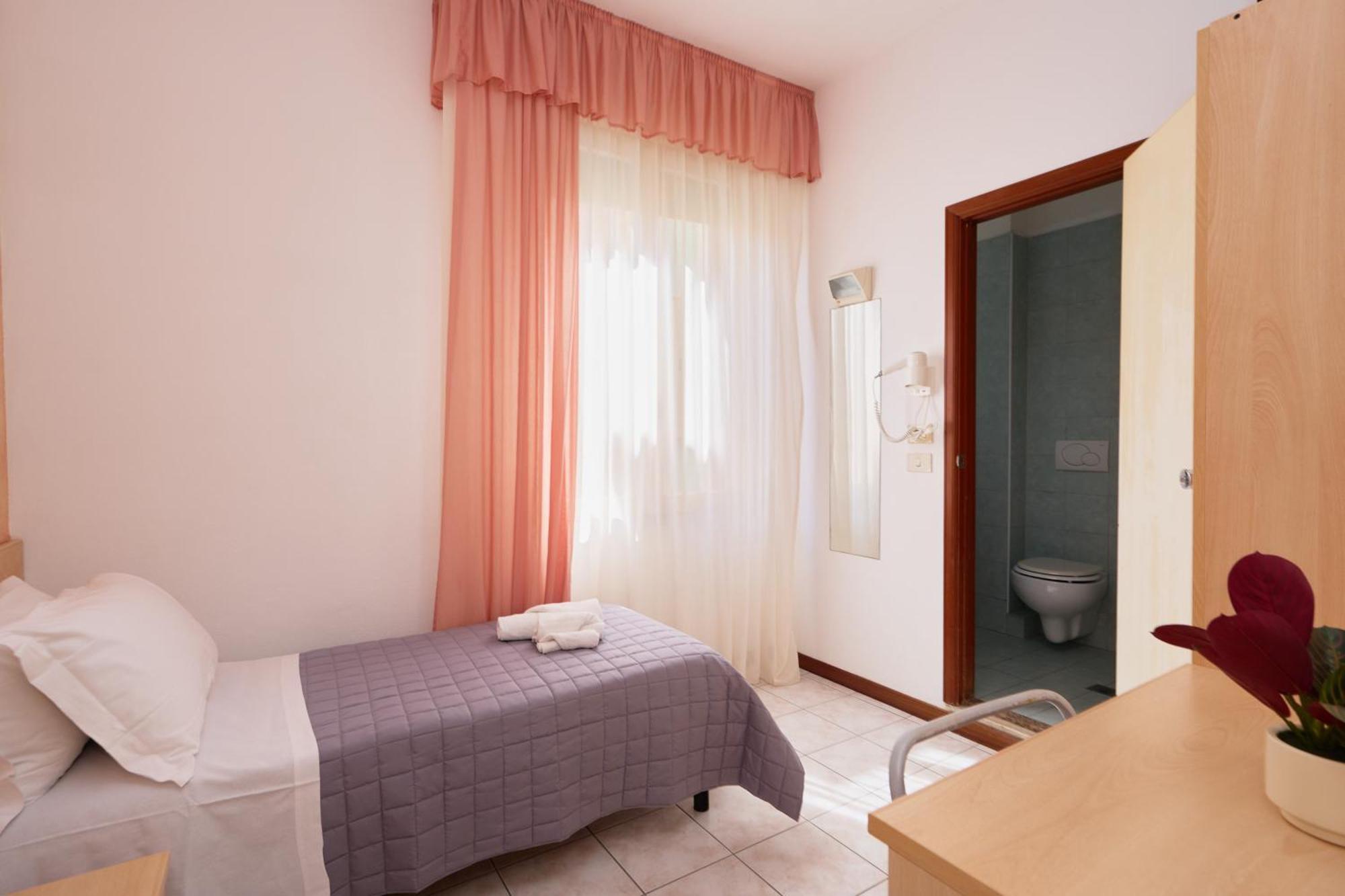 Hotel Jolanda Bellaria-Igea Marina Exterior foto