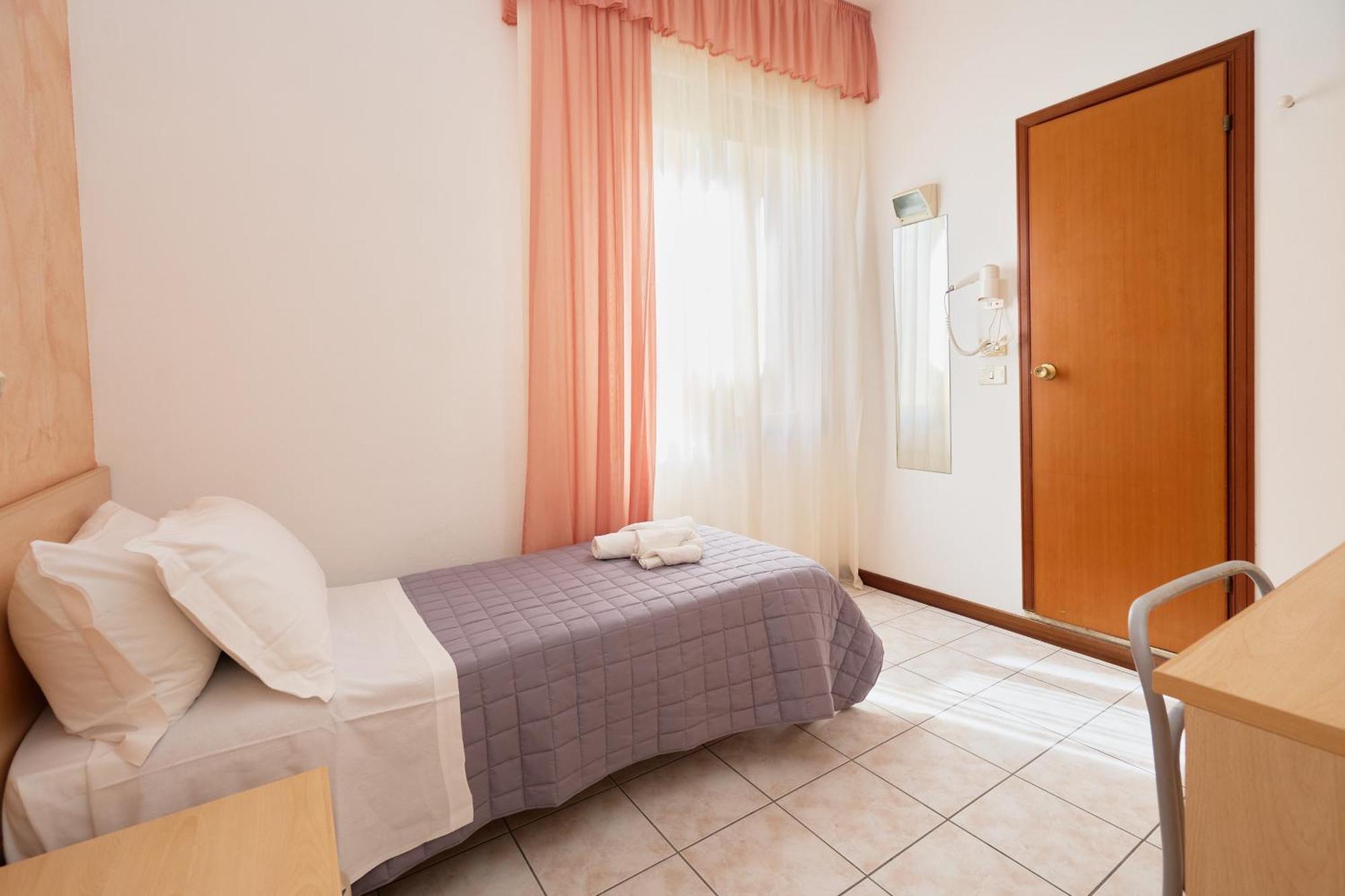 Hotel Jolanda Bellaria-Igea Marina Exterior foto