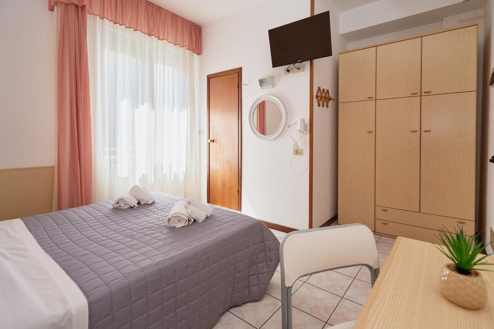 Hotel Jolanda Bellaria-Igea Marina Exterior foto