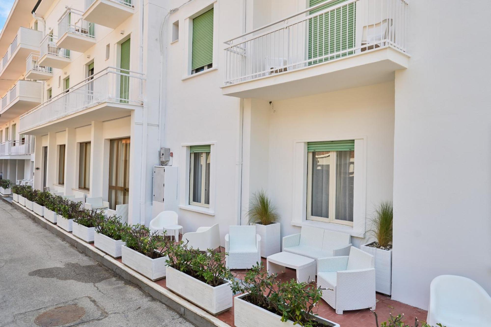 Hotel Jolanda Bellaria-Igea Marina Exterior foto